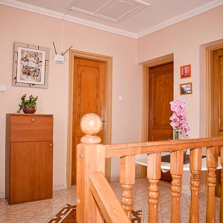 Hajnal Apartman ไฮจ์ดุสโซบอสโล ภายนอก รูปภาพ