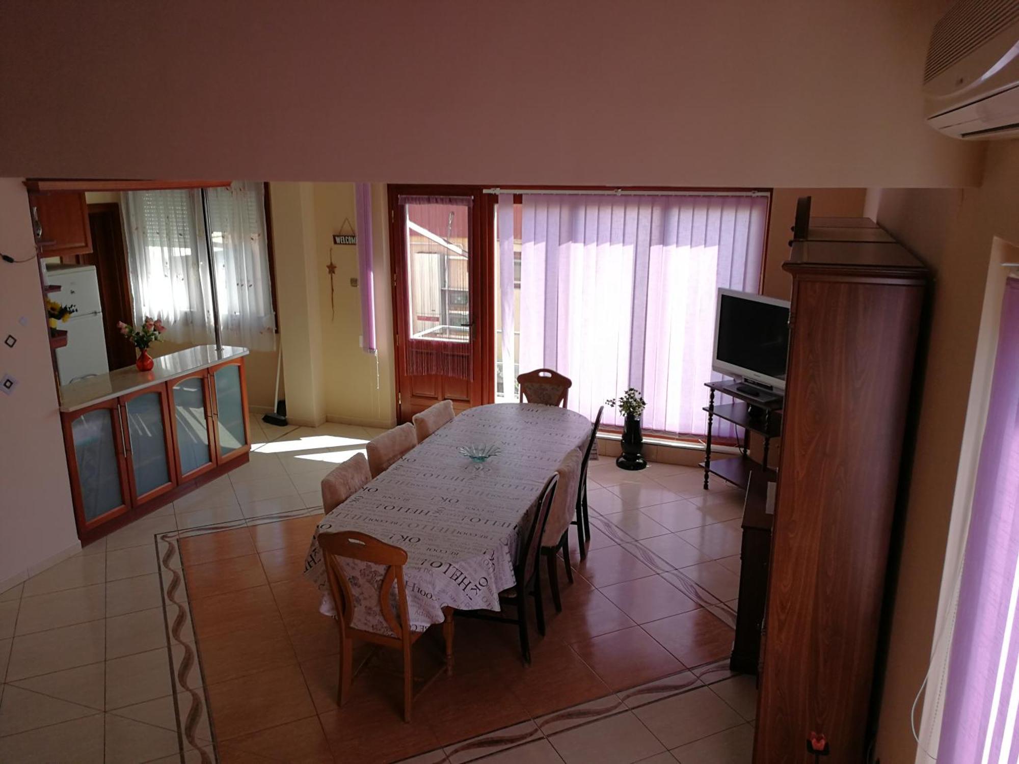 Hajnal Apartman ไฮจ์ดุสโซบอสโล ภายนอก รูปภาพ